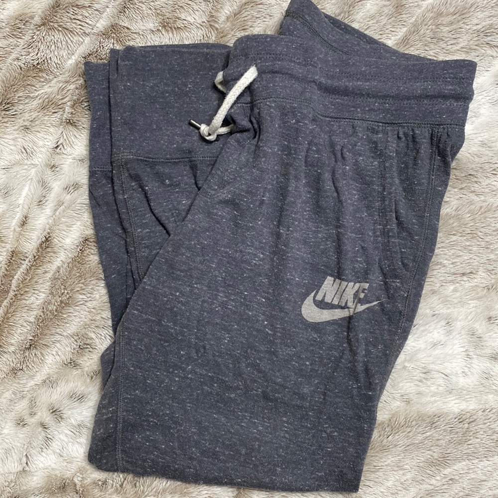 Nikes womens sweats
